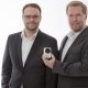 Thomas Frenken (CEO) und Ralf Eckert (CTO) mit ihrer ambiact. (Bild: oldntec)
